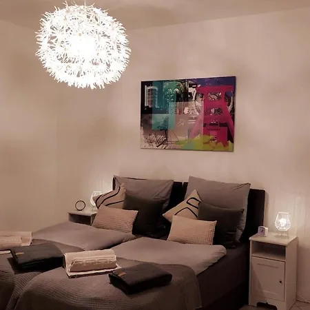 Appartamento Gockel Homes 2 - With Balcony & Netflix