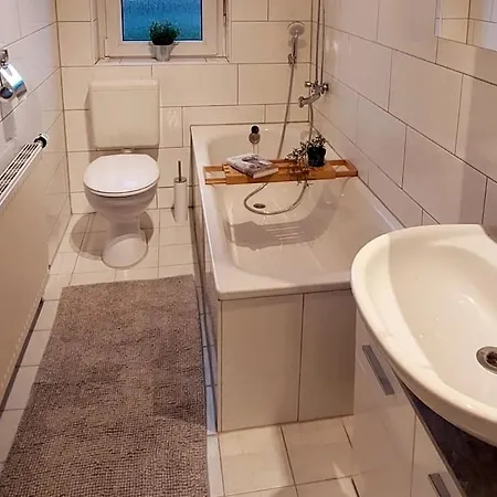 Gockel Homes 2 - With Balcony & Netflix * Essen
