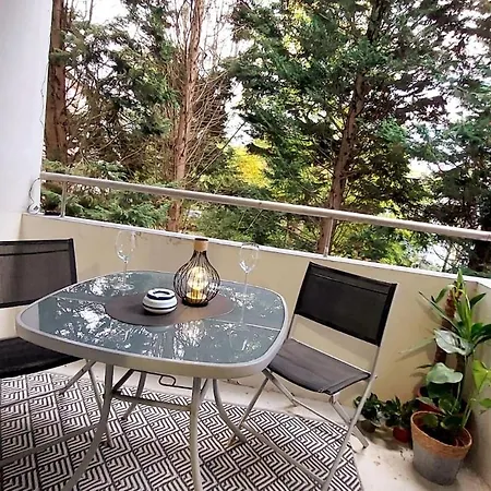 Gockel Homes 2 - With Balcony & Netflix Appartamento Essen